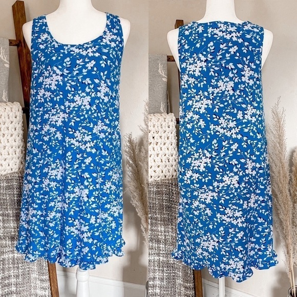 Draper James Sleeveless Ruffle Hem Blue & White dress, size S/M - Picture 10 of 16